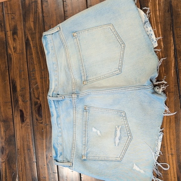 Frame Le Beau Jean Shorts - Picture 6 of 6
